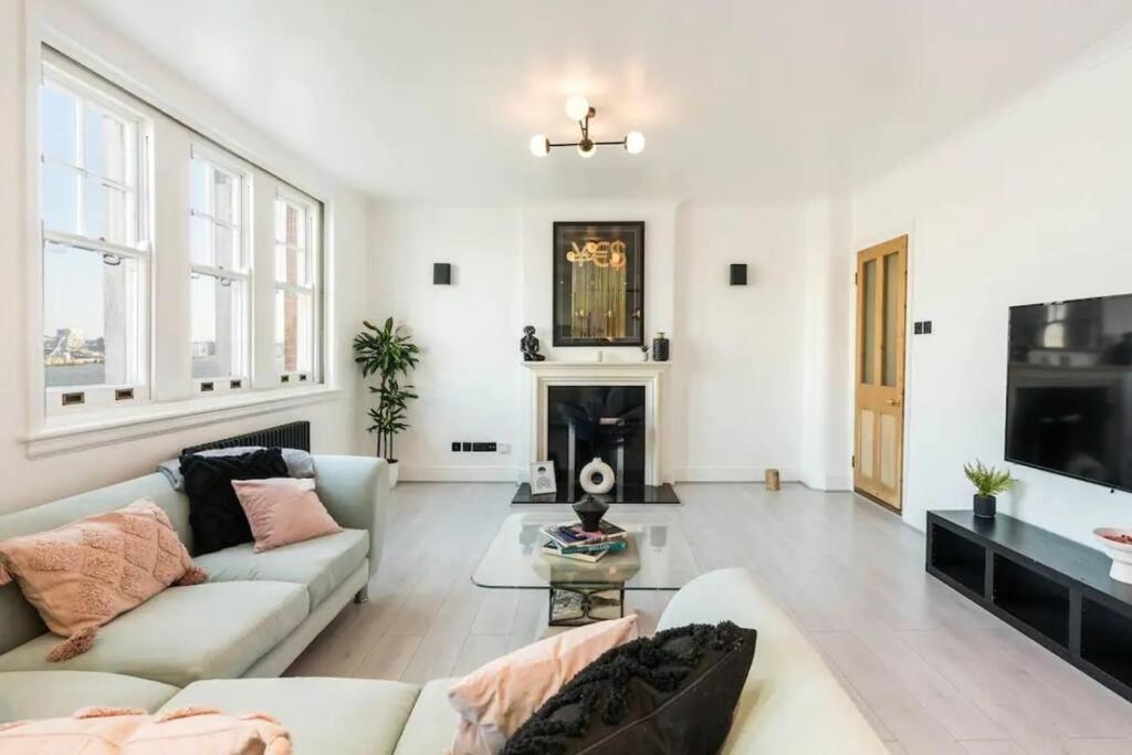 3 X Bedroom Riverside Flat With Hot Tub On Roof Terrace London Exterior photo