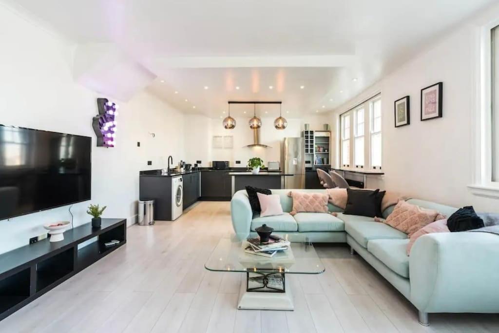 3 X Bedroom Riverside Flat With Hot Tub On Roof Terrace London Exterior photo