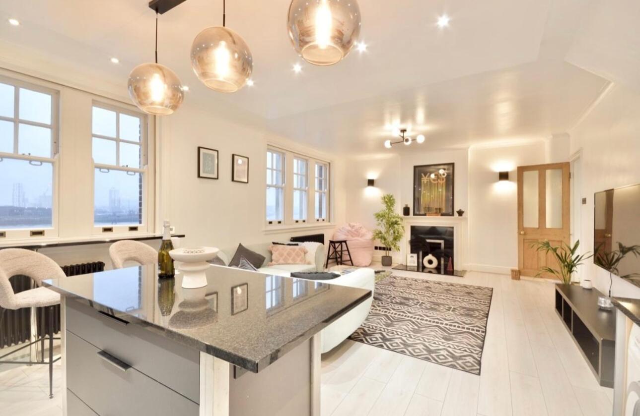 3 X Bedroom Riverside Flat With Hot Tub On Roof Terrace London Exterior photo